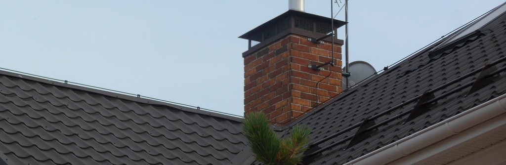 Громоотвод на крыше и дымоходе